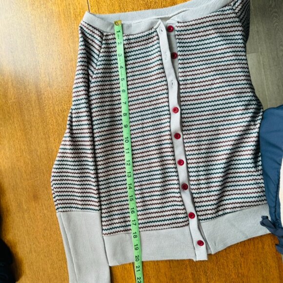 Versatile Button Up Sweater / Shirt - Picture 5 of 6